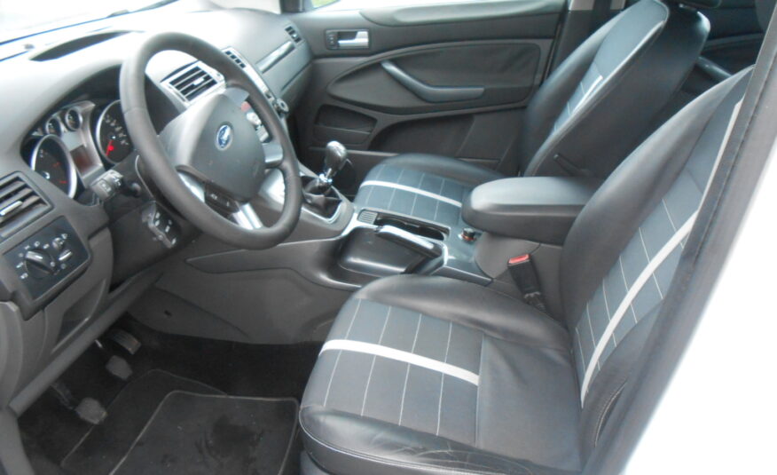 FORD KUGA 2.0 TDCI 136 CV TITANIUM